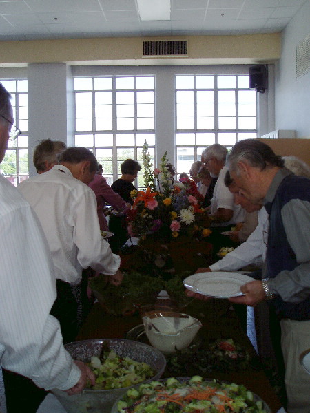 100thbanquetfood1.jpg